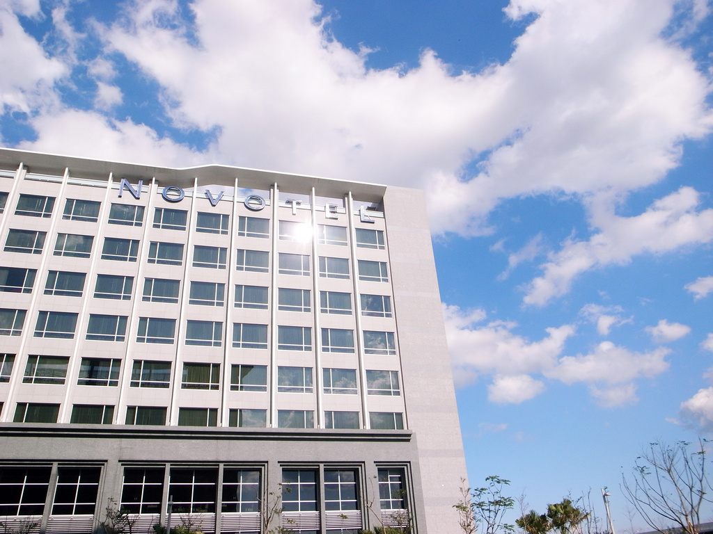 全新登場。NOVOTEL。The Square。