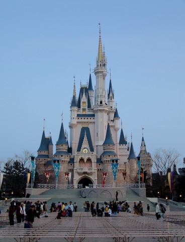 充滿等待的迪斯奈樂園